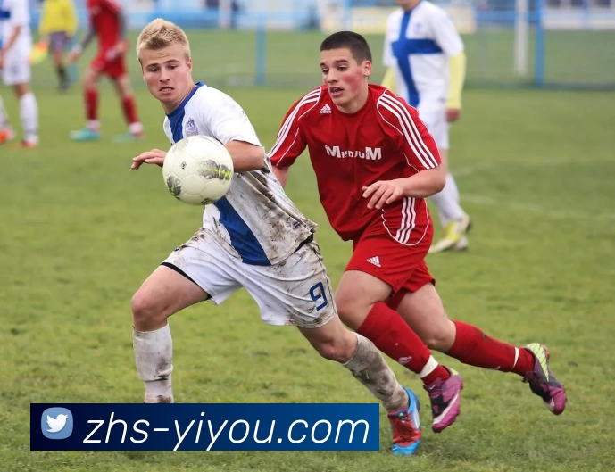 以Caps中路战术为核心解析：从英雄选择到战略布局全面剖析